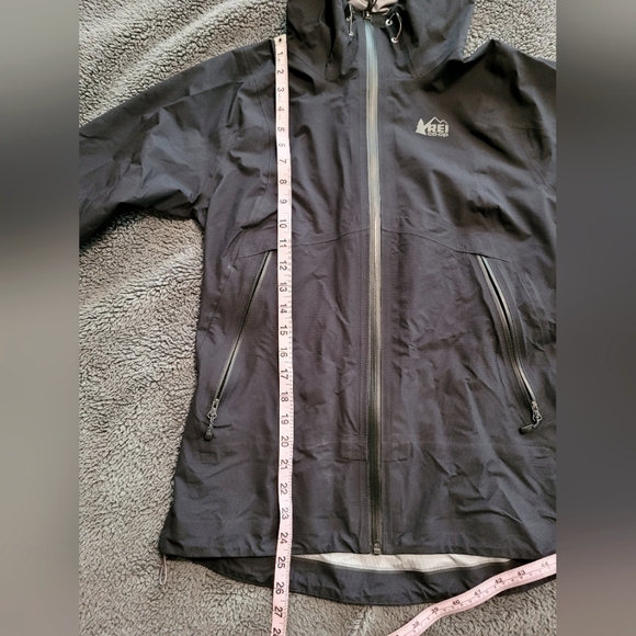 REI Co-op XeroDry GTX rain jacket - Picture 4 of 9
